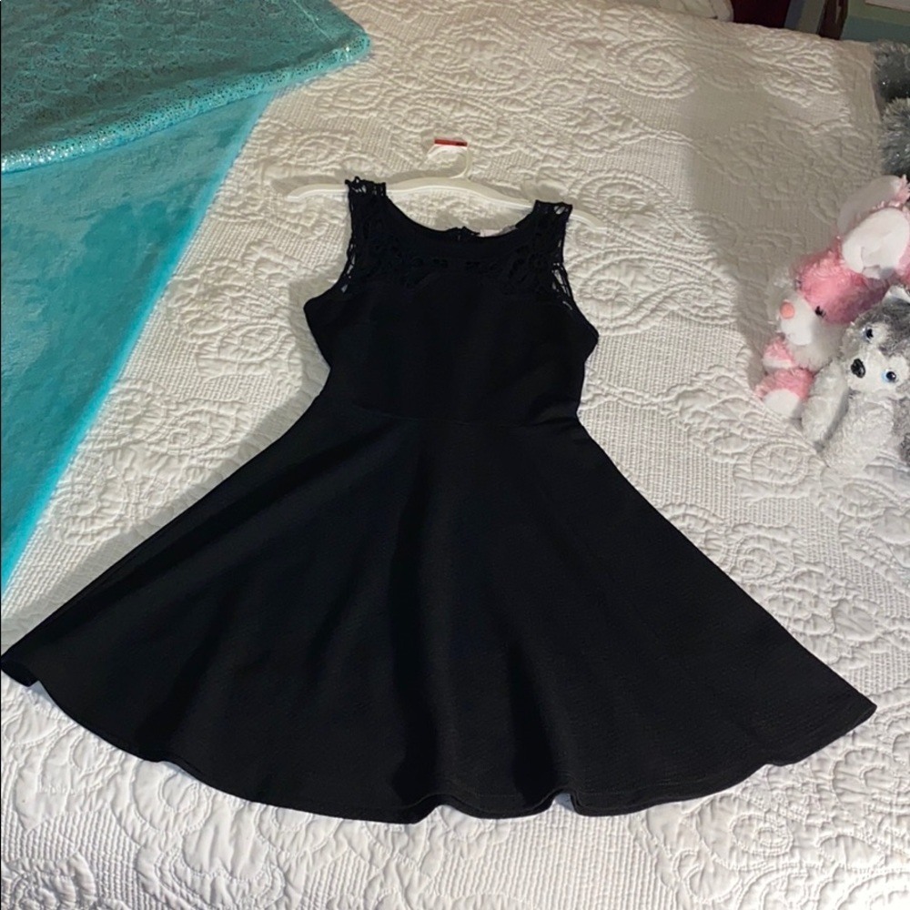 LUSH Black A-Line Dress 👗Sleeveless fitted top XS​